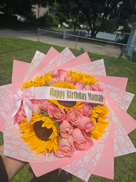 Ramo Alegre de Girasoles con Rosas Rosadas