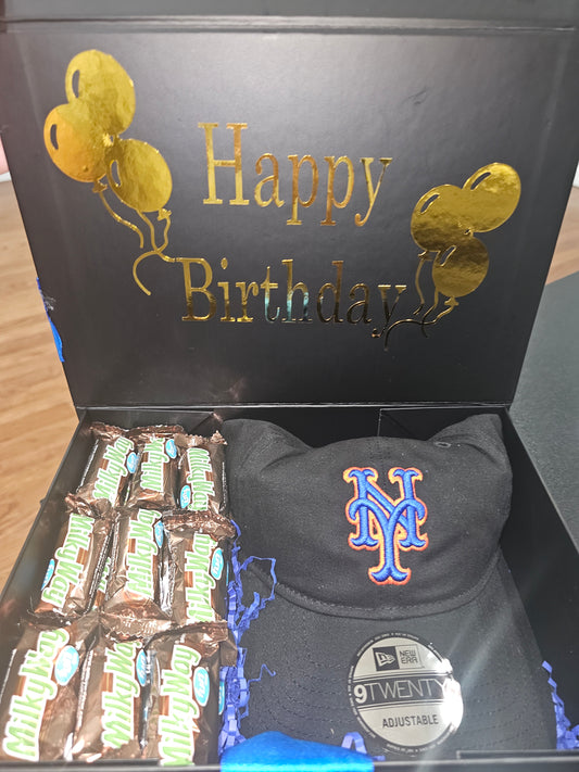 Caja Personalizada con Chocolates y Gorra