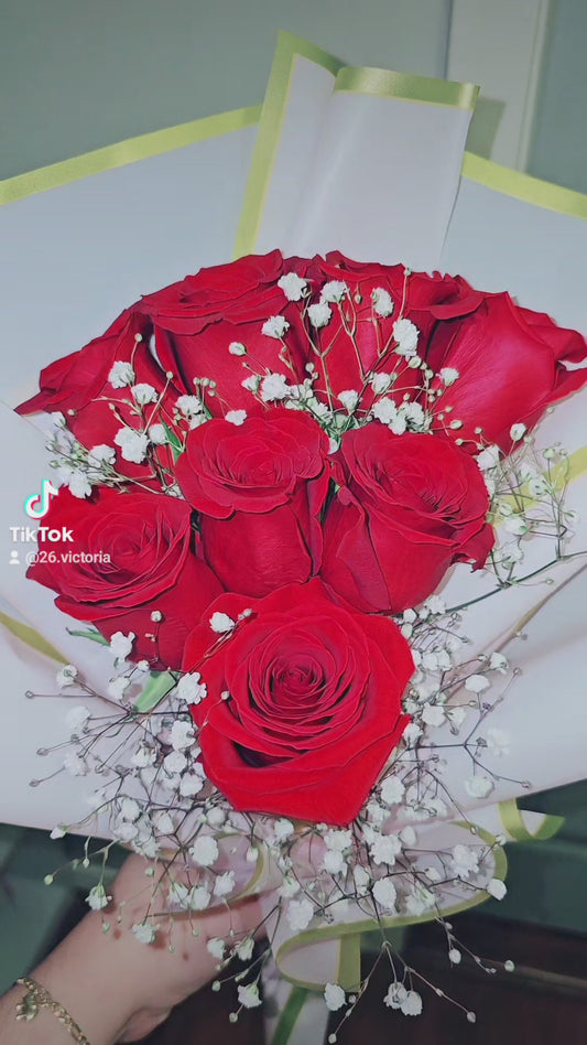 Ramo Pequeño de Rosas Rojas Naturales | Long Island NY