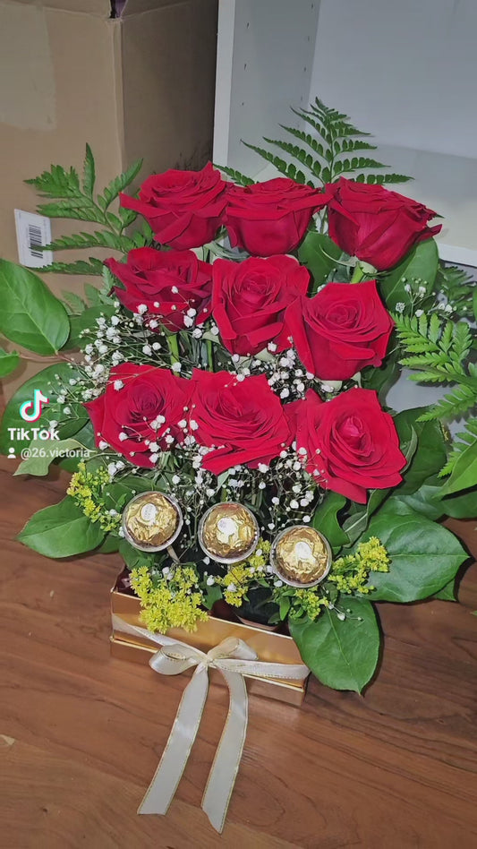 Ramo de Rosas Rojas con Hojas y Chocolates | Long Island NY