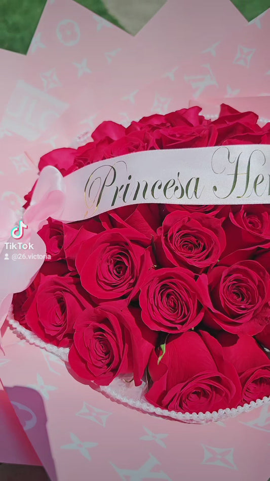 Ramo Elegante de Rosas Rojas Premium