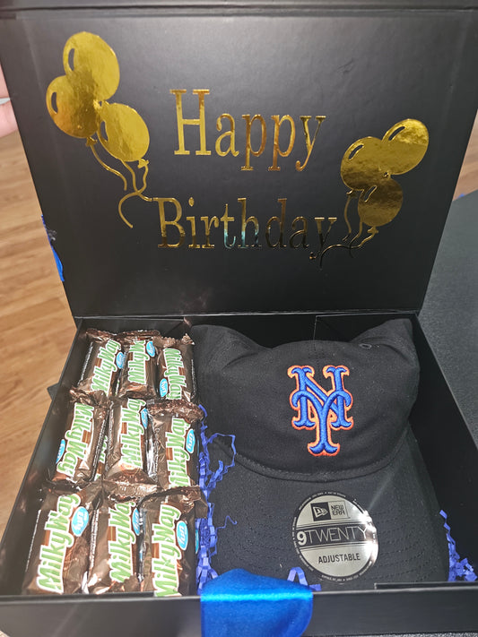 Caja Personalizada con Chocolates y Gorra