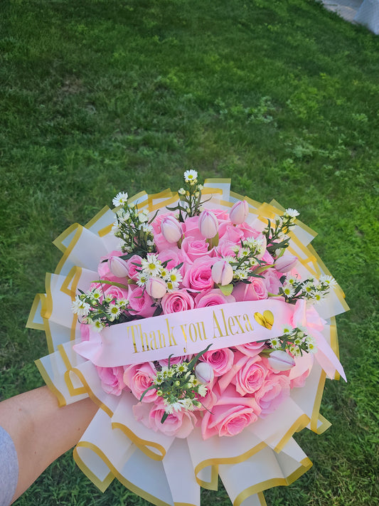 Ramo Exquisito de Rosas Rosadas Premium