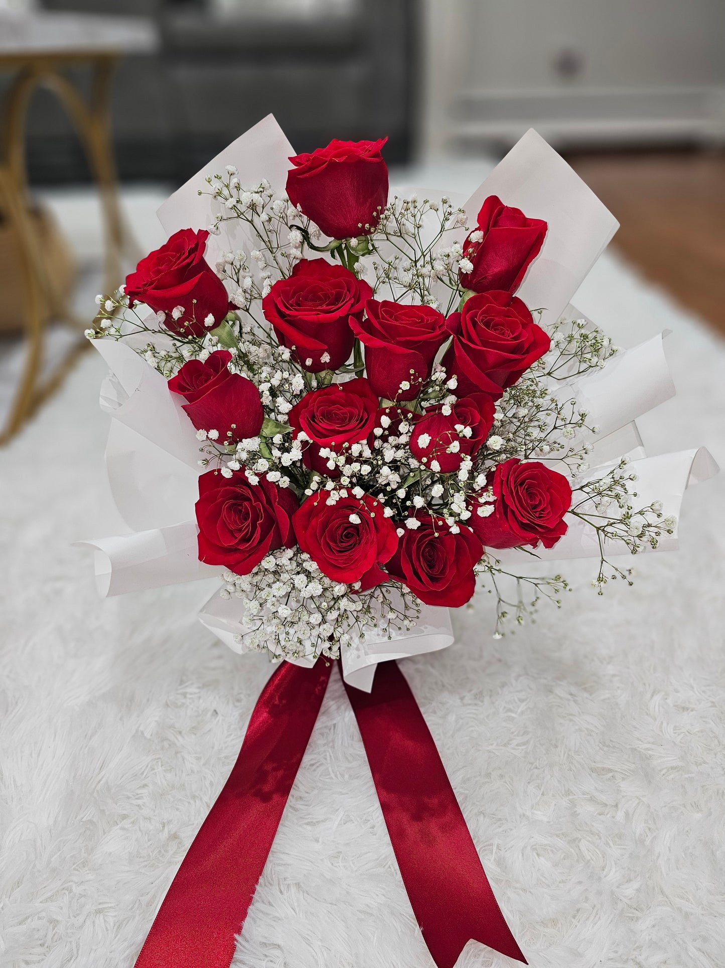 Ramo Premium de 12 Rosas Rojas Naturales - Amor Eterno