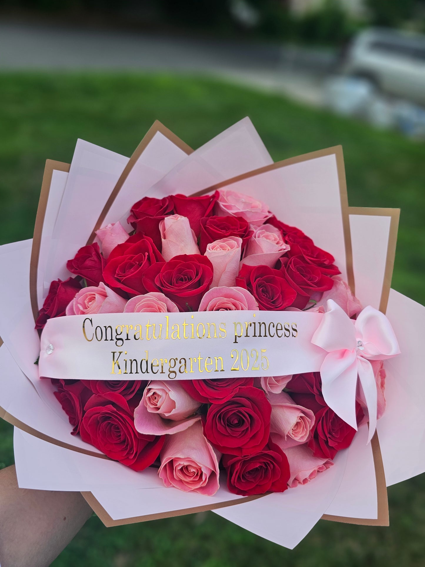 Ramo Romántico de Rosas Rosadas y Rojas