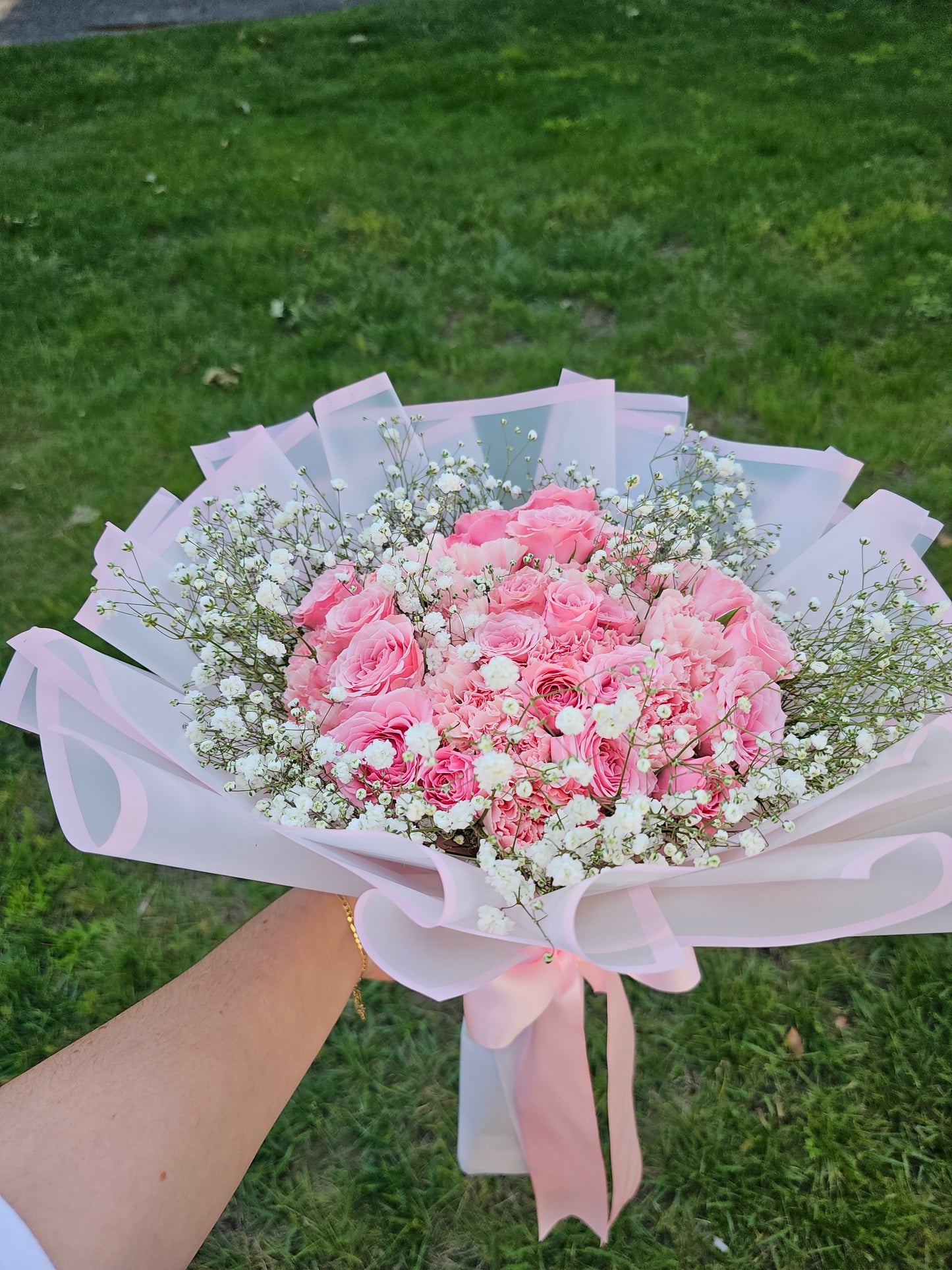 Ramo Mixto Claveles y Rosas Rosadas | Larga Duración Long Island NY