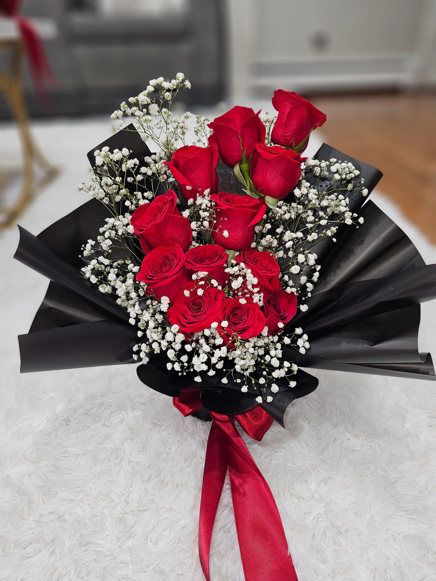 Ramo Clásico de 12 Rosas Rojas Naturales - Elegancia Atemporal