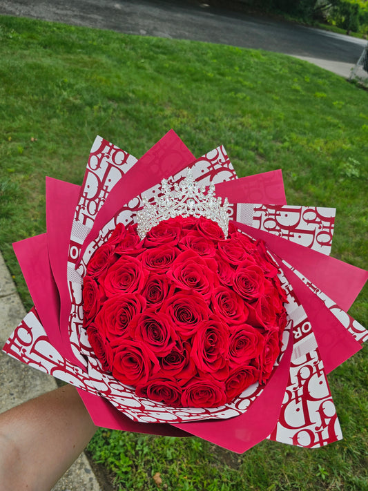 Arreglo de 50 Rosas para Cumpleaños - Personalizable