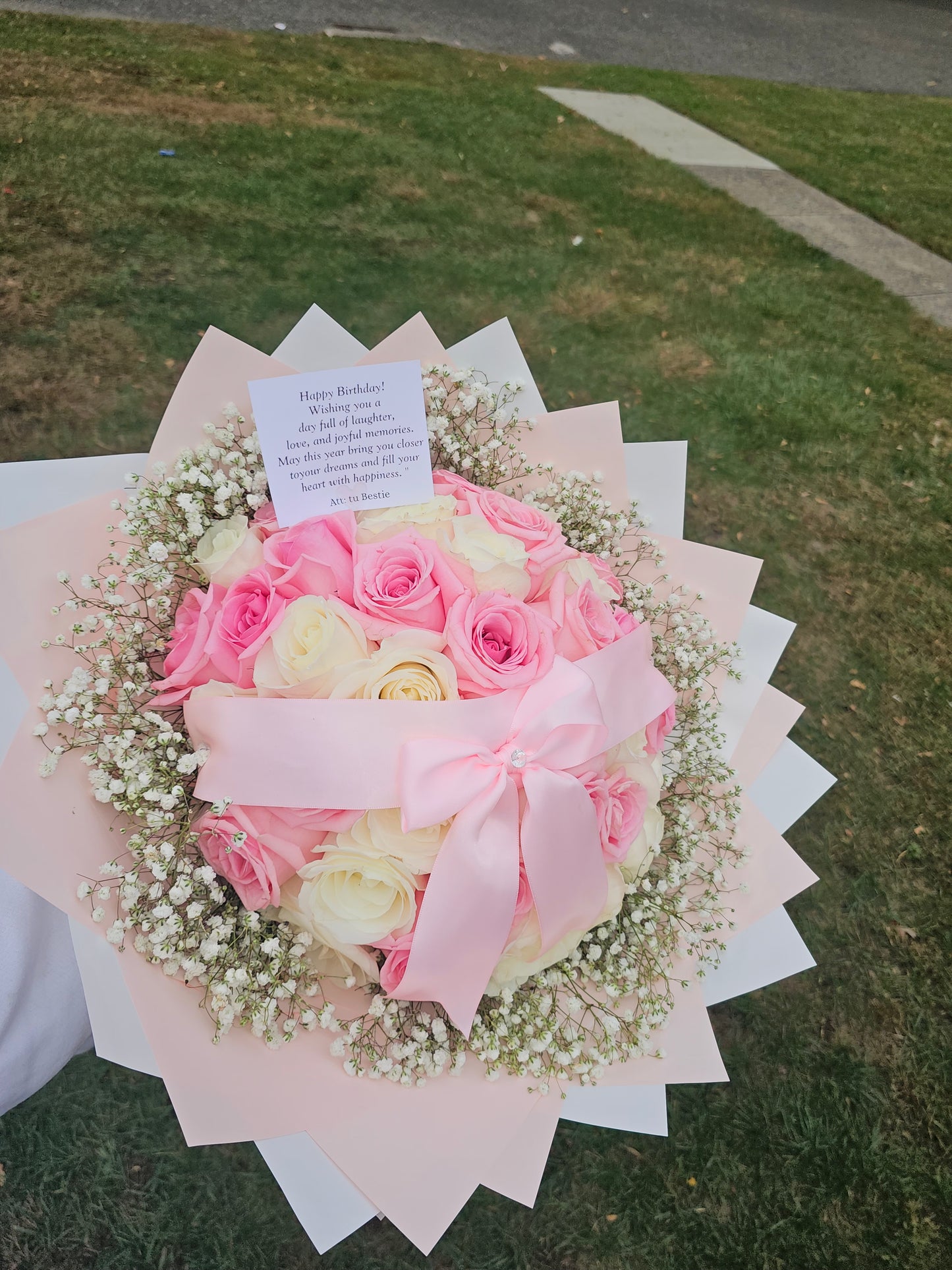 Ramo Espectacular de 40 Rosas Rosadas y Blancas | Elegancia y Dulzura Long Island NY