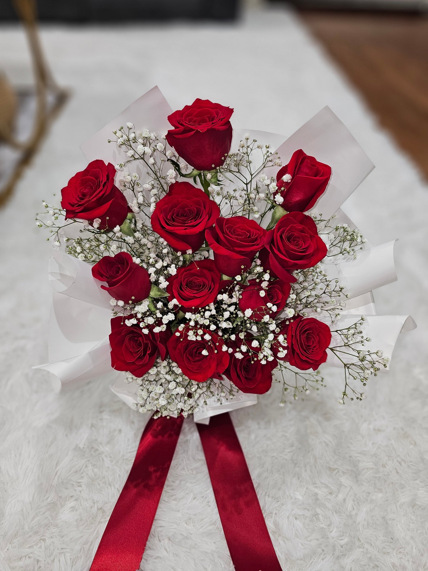 Ramo Premium de 12 Rosas Rojas Naturales - Amor Eterno