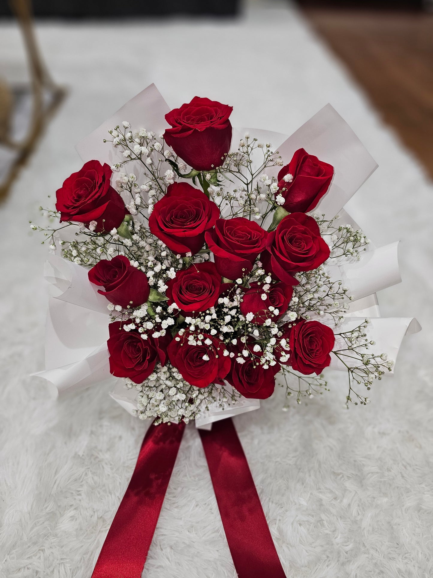 Ramo Premium de 12 Rosas Rojas Naturales - Amor Eterno